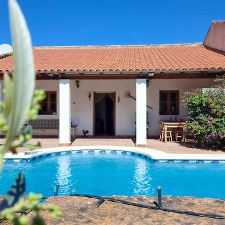 Montana Retreat Bed & Breakfast Alora Bagian luar foto