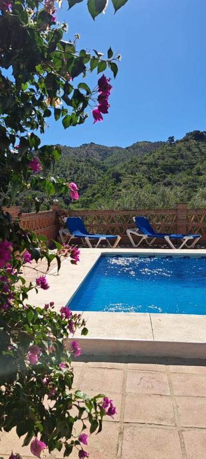 Montana Retreat Bed & Breakfast Alora Bagian luar foto